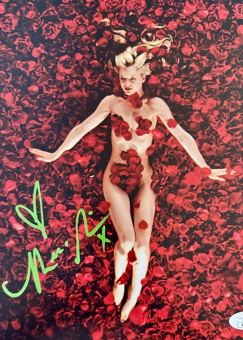 Mena Suvarni Signed 8x10 Photo (American Beauty) - JSA COA #01